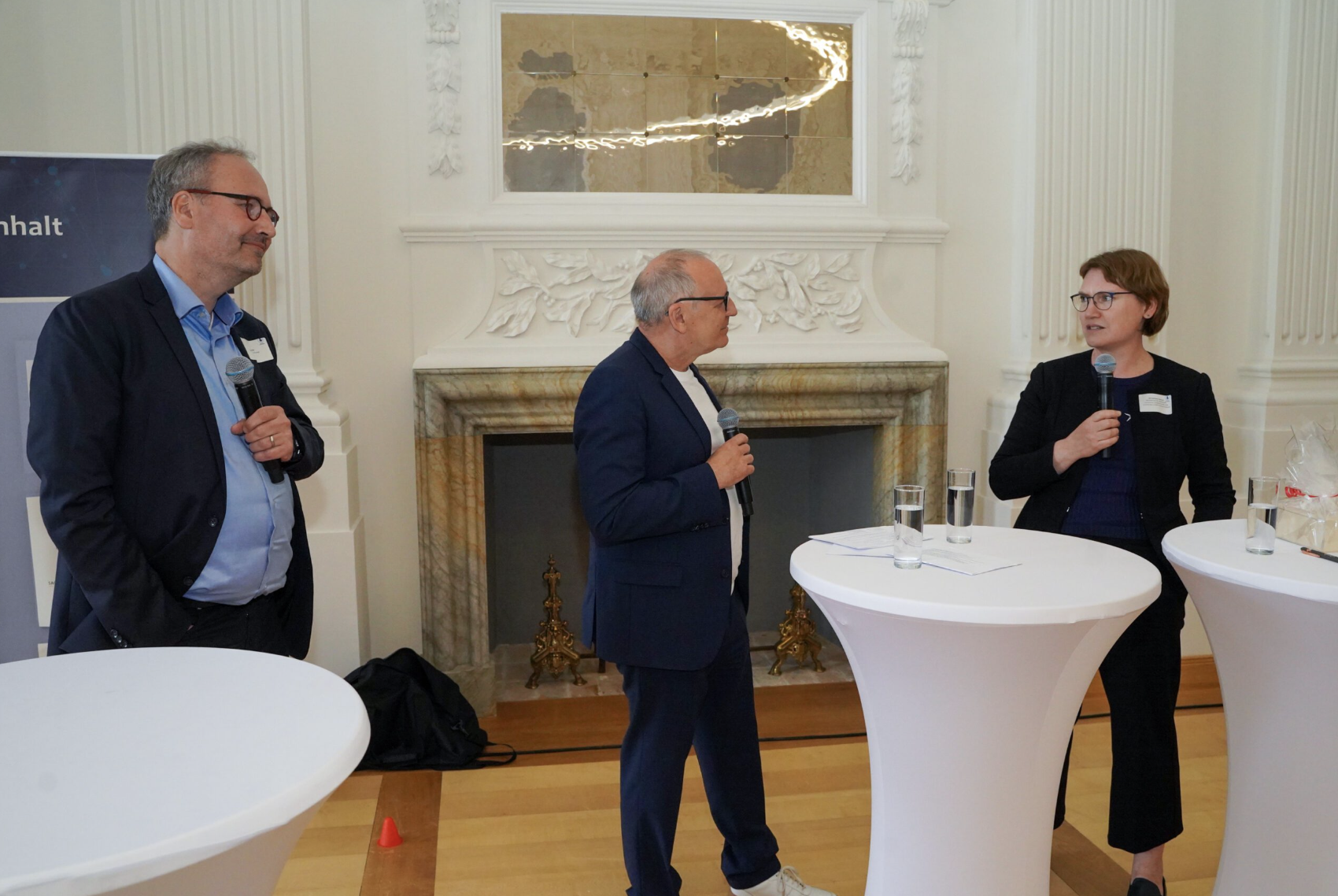 Podiumsdiskussion im Plenarsaal